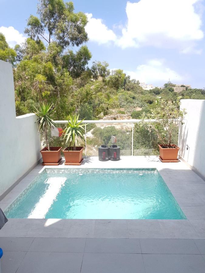 Duplex Maisonette With Heated P-Pool And Jacuzzi Saint Julian's Eksteriør billede