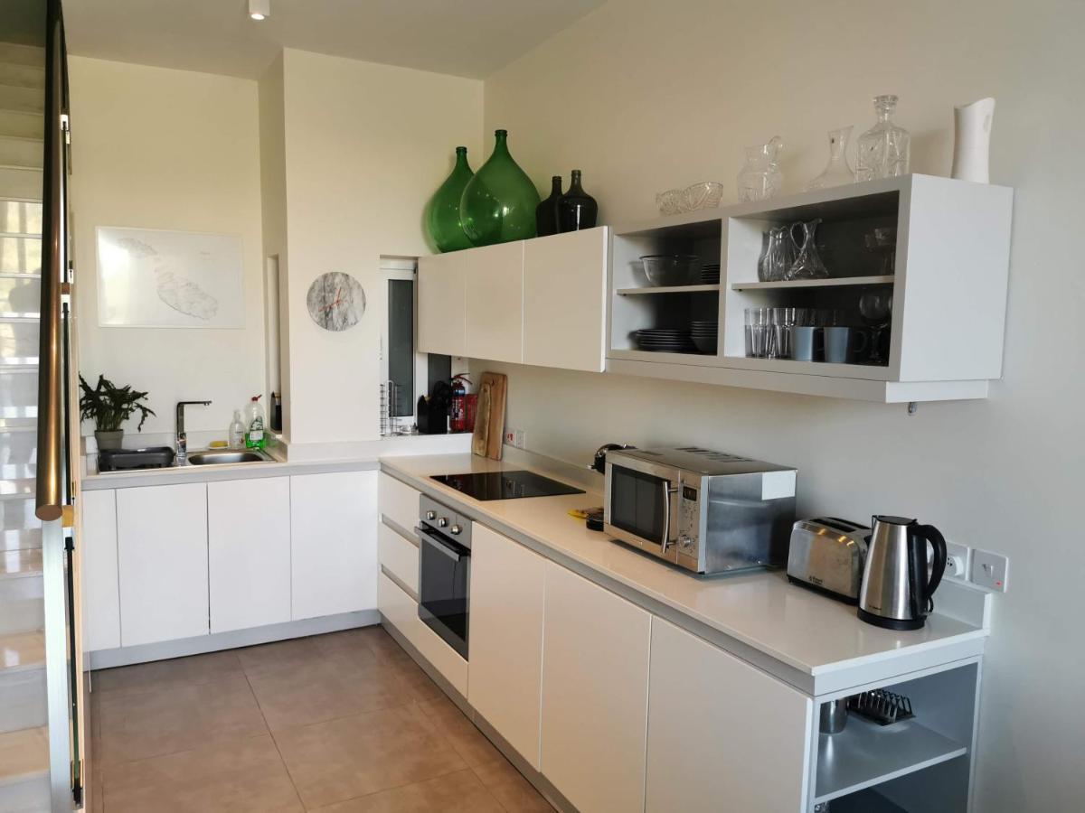 Duplex Maisonette With Heated P-Pool And Jacuzzi Saint Julian's Eksteriør billede